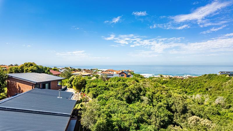 3 Bedroom Property for Sale in Outeniqua Strand Western Cape